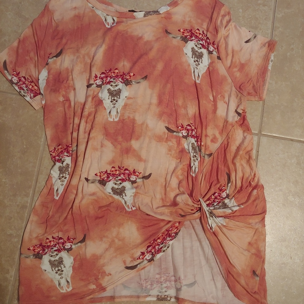 Steer skull knot top